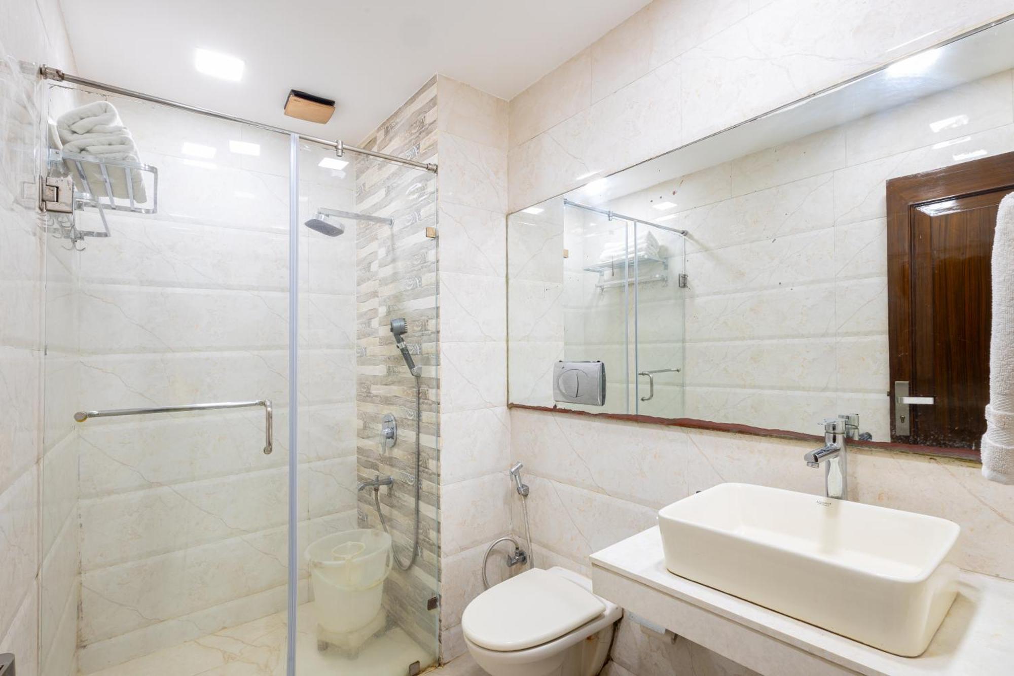 Hotel Panickers Residency - Ajmal Khan Market Near Karol Bagh Metro Delhi  Bagian luar foto