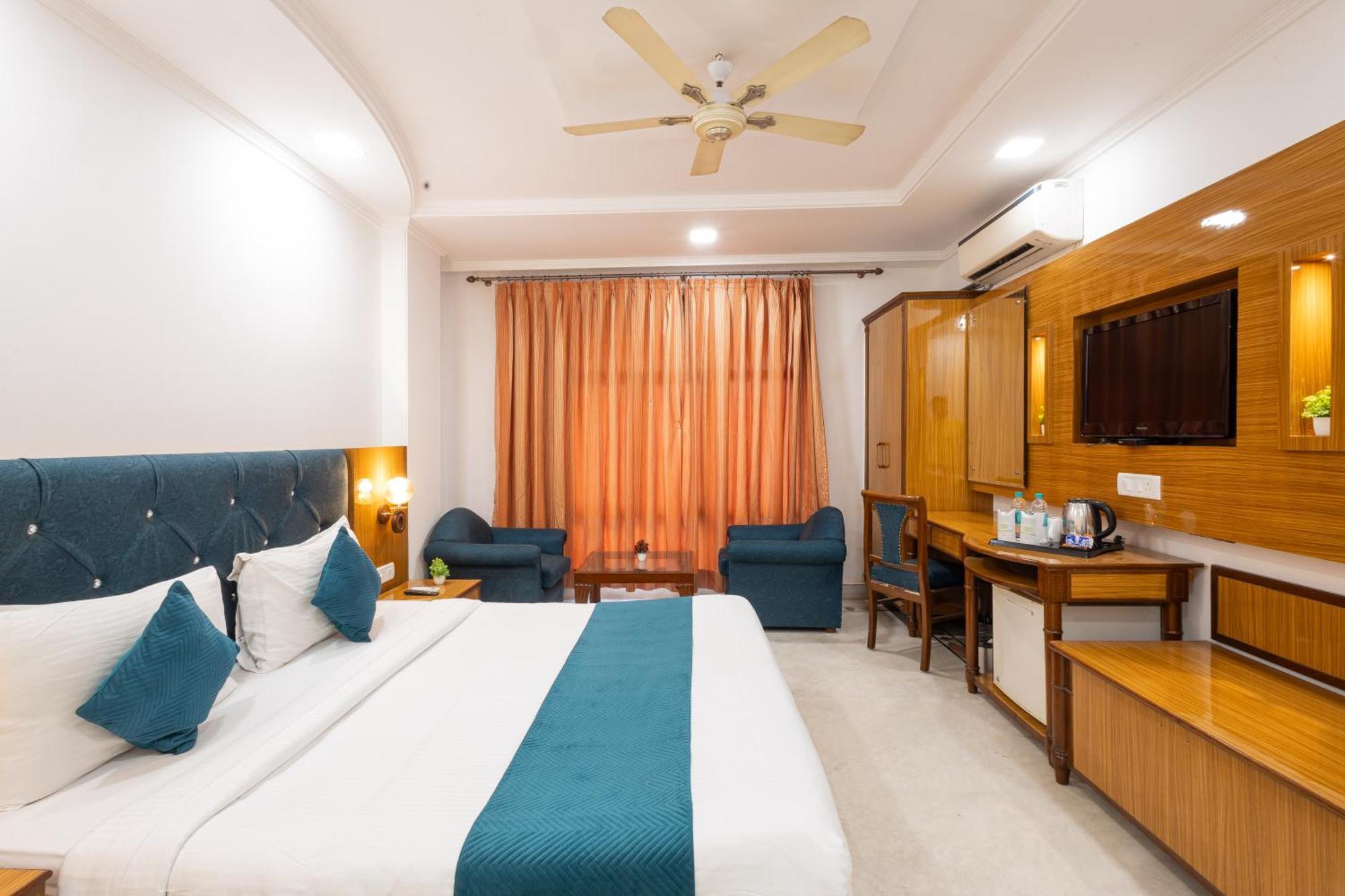 Hotel Panickers Residency - Ajmal Khan Market Near Karol Bagh Metro Delhi  Bagian luar foto