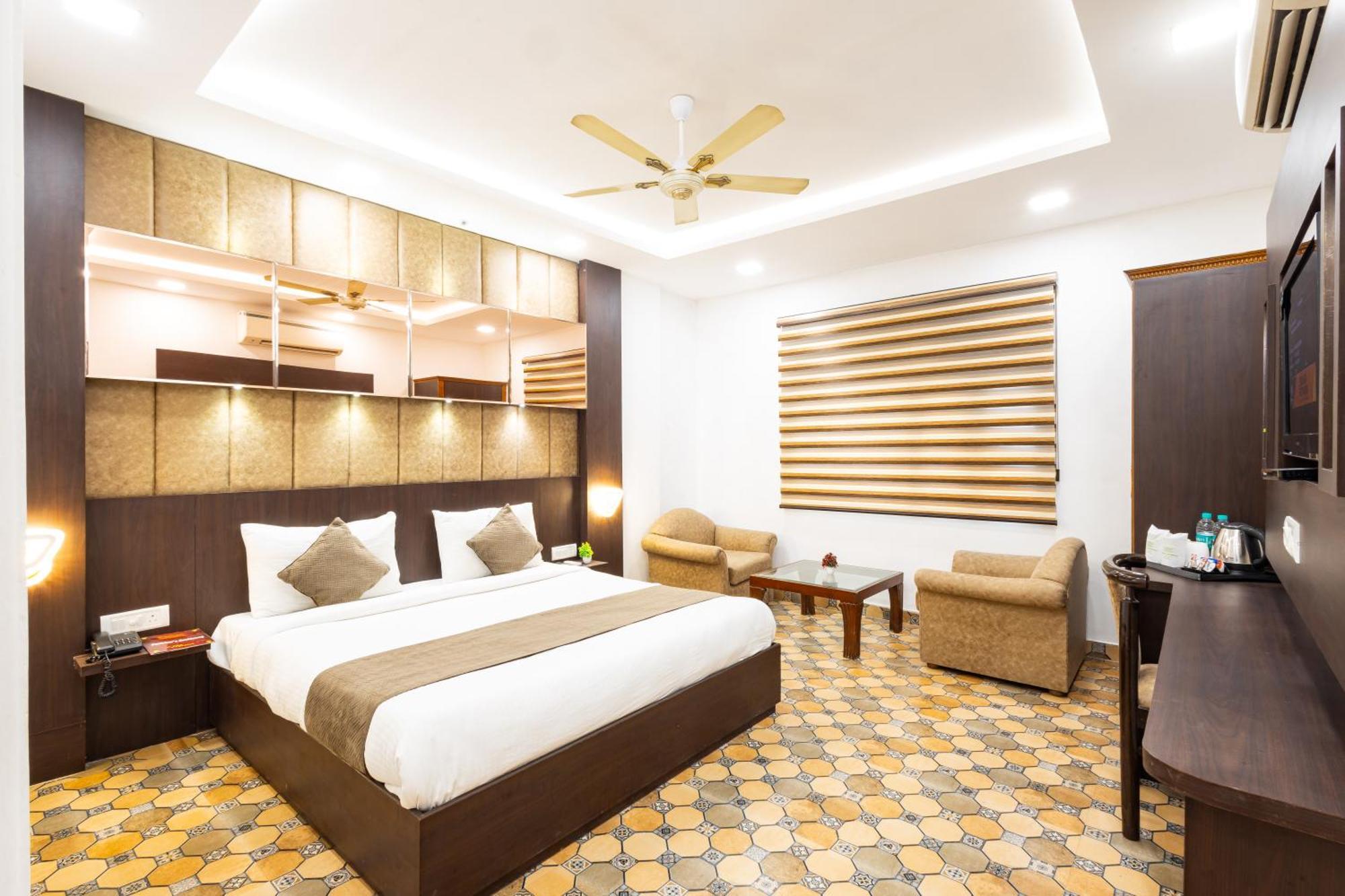 Hotel Panickers Residency - Ajmal Khan Market Near Karol Bagh Metro Delhi  Bagian luar foto