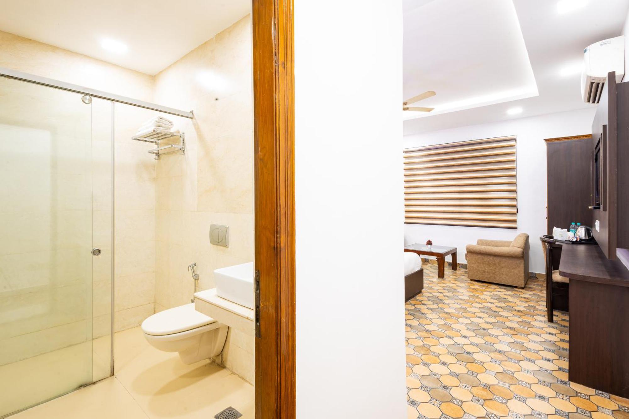Hotel Panickers Residency - Ajmal Khan Market Near Karol Bagh Metro Delhi  Bagian luar foto