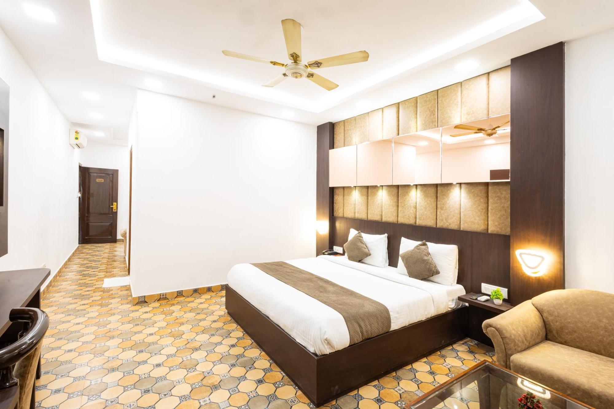 Hotel Panickers Residency - Ajmal Khan Market Near Karol Bagh Metro Delhi  Bagian luar foto