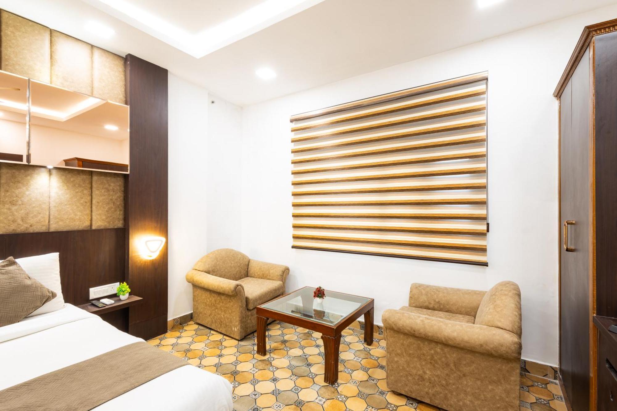 Hotel Panickers Residency - Ajmal Khan Market Near Karol Bagh Metro Delhi  Bagian luar foto