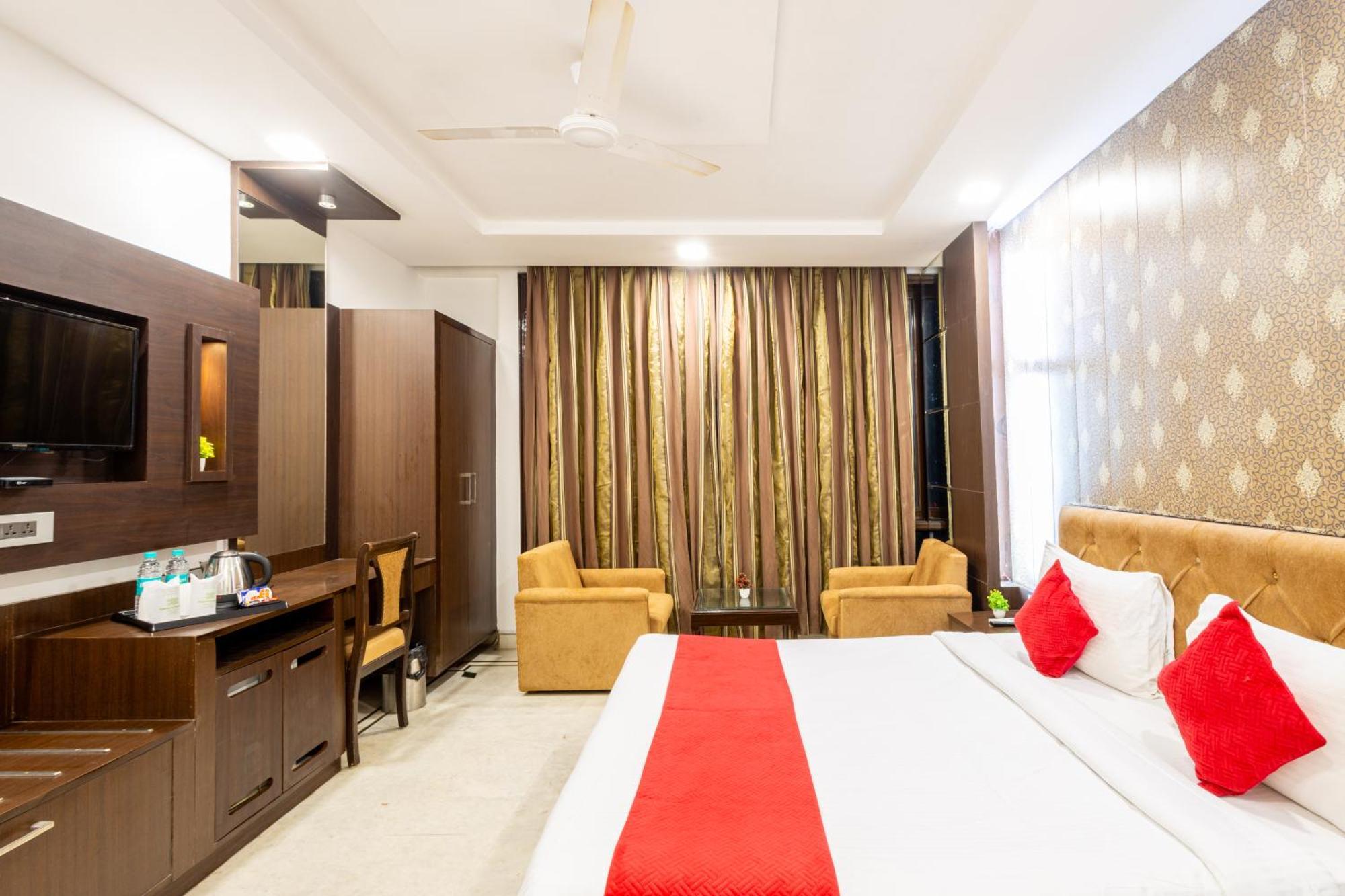 Hotel Panickers Residency - Ajmal Khan Market Near Karol Bagh Metro Delhi  Bagian luar foto
