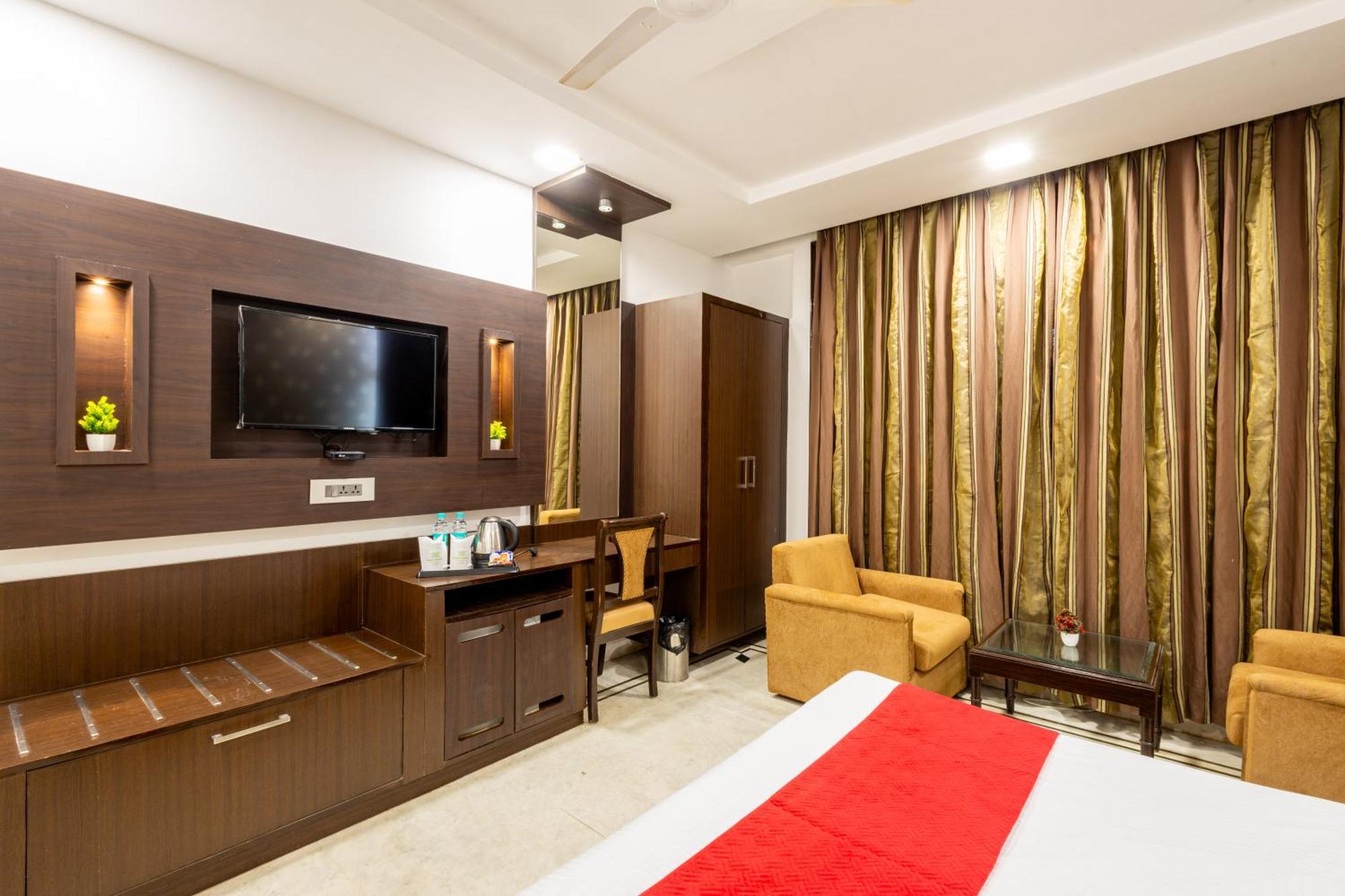 Hotel Panickers Residency - Ajmal Khan Market Near Karol Bagh Metro Delhi  Bagian luar foto