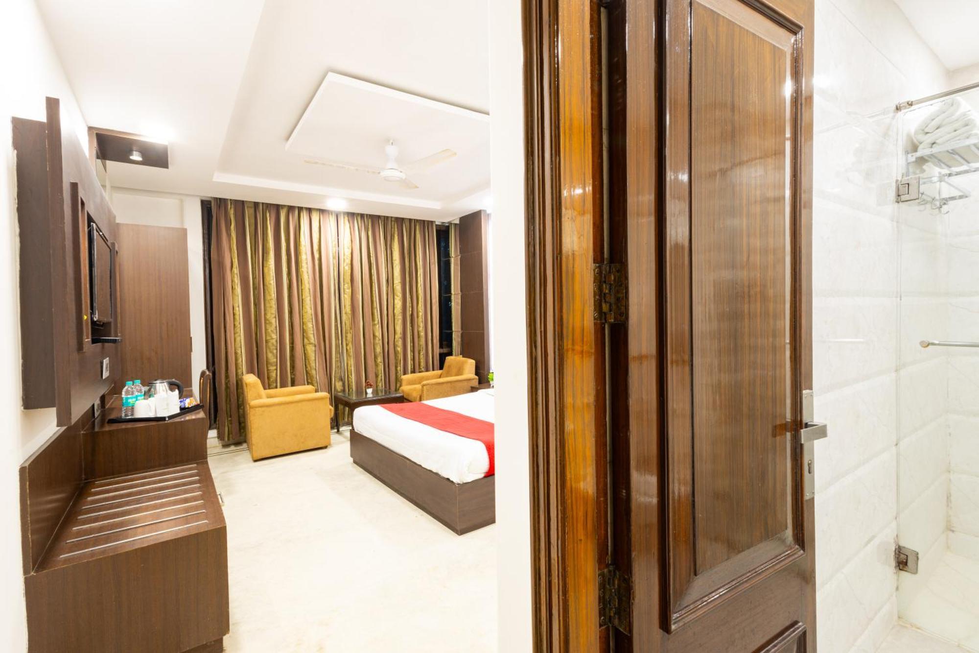 Hotel Panickers Residency - Ajmal Khan Market Near Karol Bagh Metro Delhi  Bagian luar foto