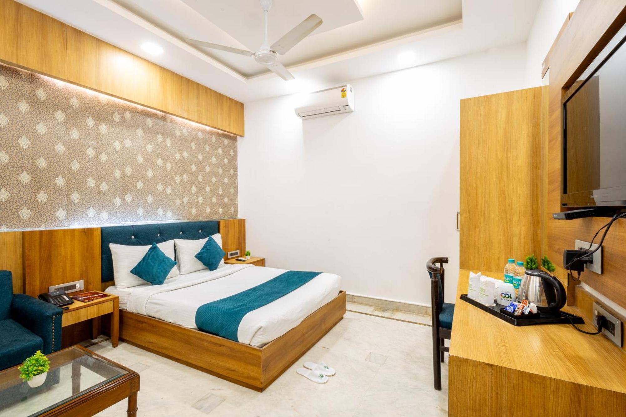 Hotel Panickers Residency - Ajmal Khan Market Near Karol Bagh Metro Delhi  Bagian luar foto